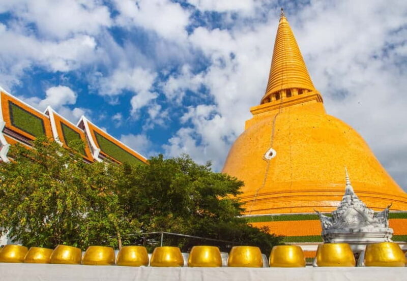Bangkok: Floating Market, Phra Pathom Pagoda & Cafes Tour - Exploring Bangkok’s Market and Spiritual Heart  