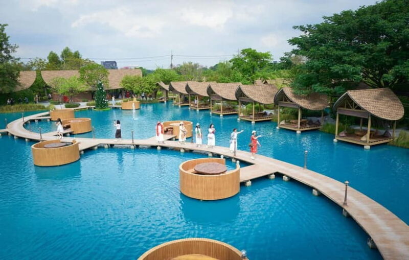 Bangkok: Floating Market, Phra Pathom Pagoda & Cafes Tour - Café Breaks: Relaxing in Style and Greenery  