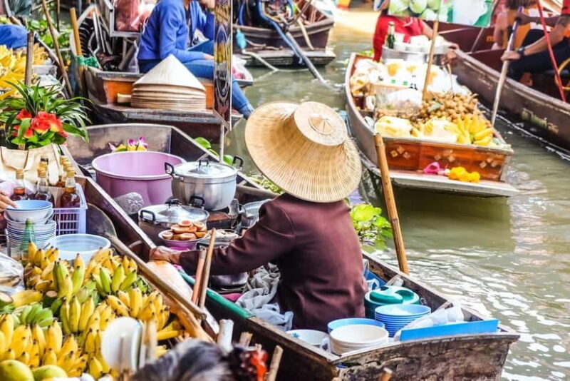 Bangkok: Floating Market, Phra Pathom Pagoda & Cafes Tour - Good To Know