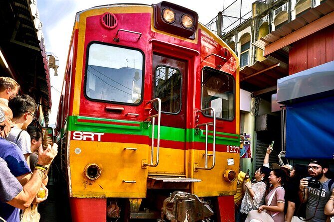 Bangkok: Floating Market & Train Market with Train/Boat ride - The Itinerary in Detail