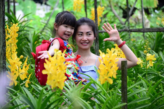 Bangkok Floating Markets and Boat Tour - Exploring Traditional Thai Crafts