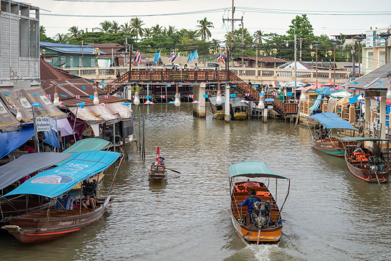 Bangkok Floating Markets Day Tour from Siam Paragon by TTD - The Amphawa question, and why it matters