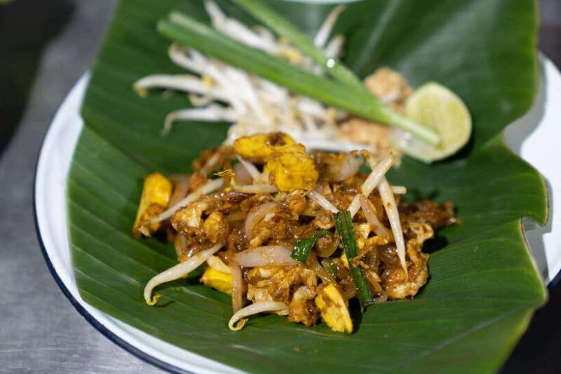 Bangkok: Flower Market and Food Night Tour by Tuk Tuk - Good To Know