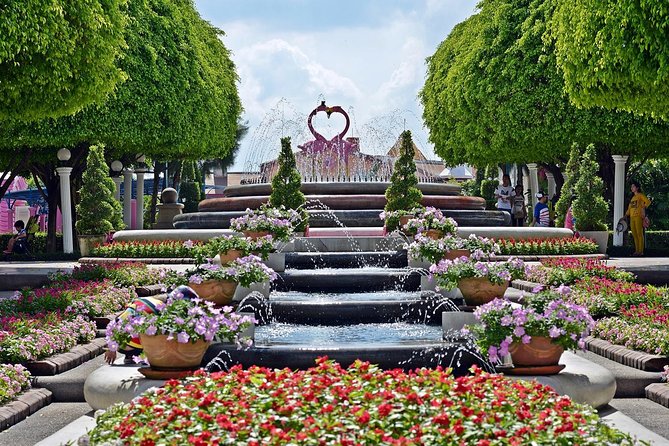 Bangkok Full Day Dream World With Lunch (Ticket Lunch) - Theme Park Highlights