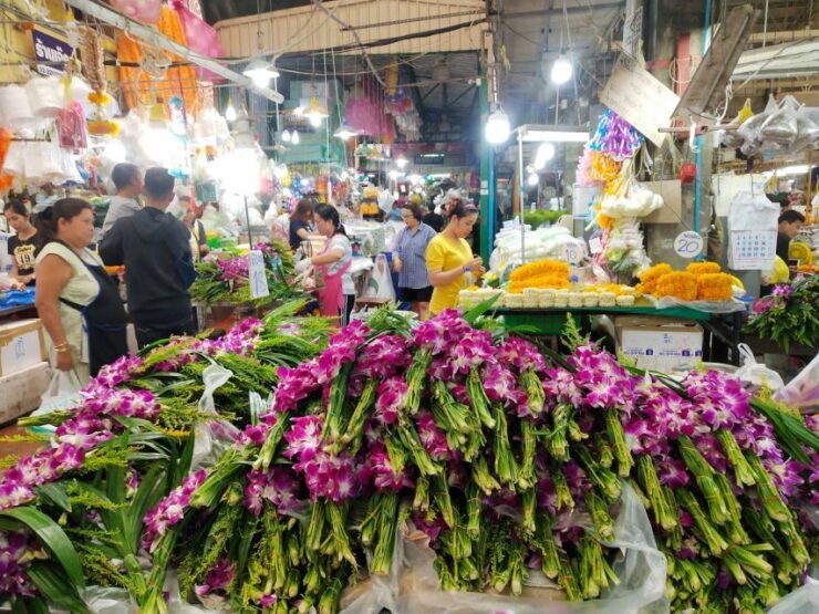 Bangkok: Full-Day Hop-On Hop-Off Walking Tour Mini Group - Tour Highlights