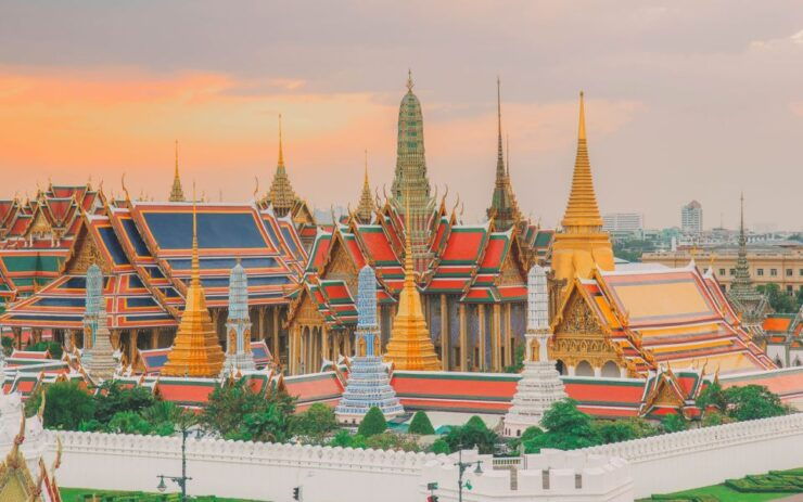 Bangkok: Grand Palace and Emerald Buddha Half-Day Tour - Cancellation Policy and Skip-the-Line Access