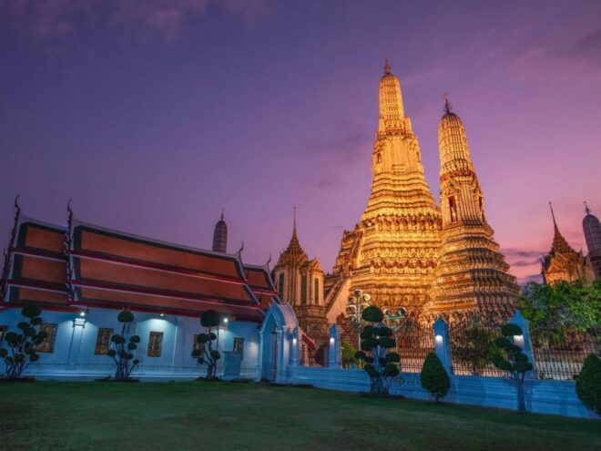 Bangkok: Grand Palace and Wat Arun Guided Walking Tour - The Grand Palace: A Historical Marvel