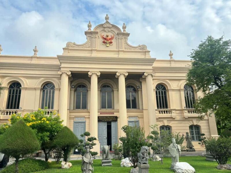 Bangkok: Grand Palace and Wat Phra Kaew Guided Walking Tour - Value and Who Will Love This Tour