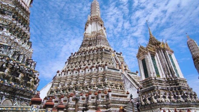 Bangkok: Grand Palace, Wat Arun, and Big Budha With Lunch - Visiting Wat Arun