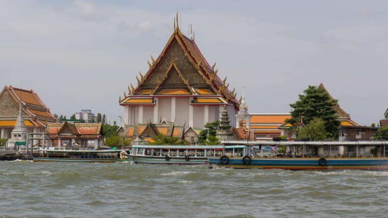 Bangkok: Grand Palace, Wat Arun, and Marble Temple Tour - Tour Guide and Group Size