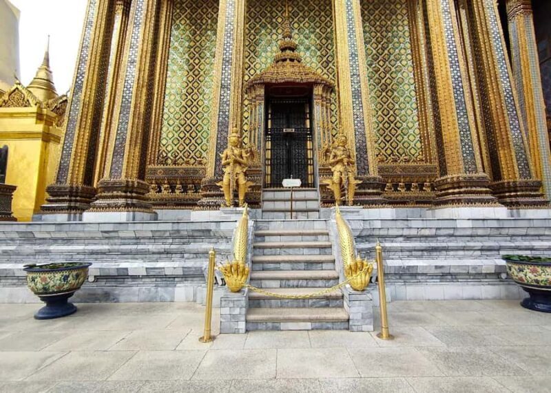 Bangkok: Grand Palace & Wat Arun Dress-Up Tour - Who Will Love This Experience