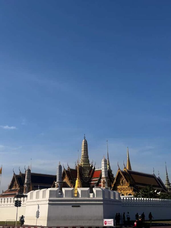 Bangkok: Grand Palace & Wat Pho Guided Walking Tour - A Deep Dive into the Bangkok Temple Tour