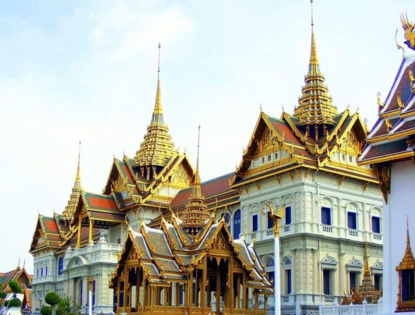 Bangkok: Grand Palace, Wat Pho & Wat Arun Tour in Italian - Questions You May Have