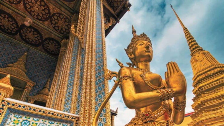 Bangkok: Grand Palace, Wat Phra Kaew, and Wat Trimit Tour - Important Information