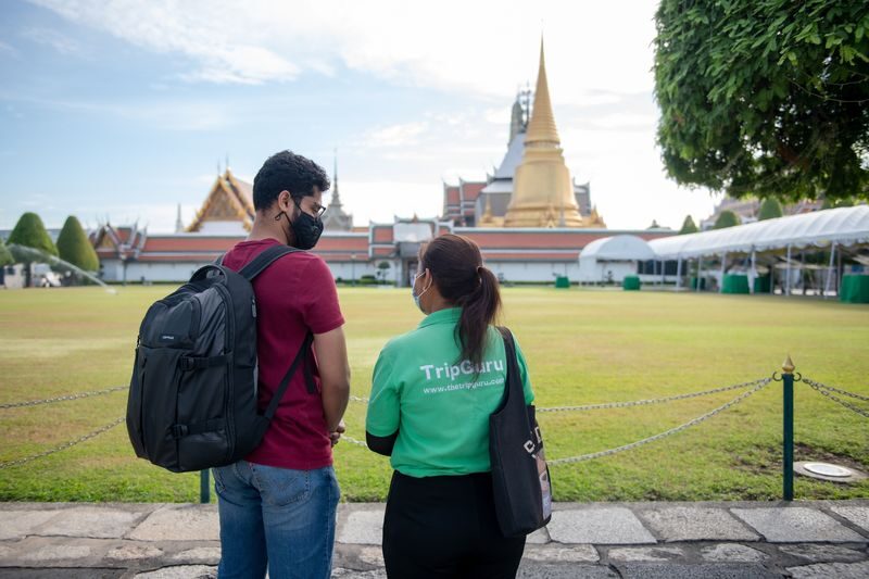 Bangkok Grand Palace & Wat Phra Kaew Guided Walking Tour - Who should book this Bangkok palace tour?