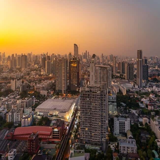 Bangkok: Gravity 87 Rooftop Lounge At Ramada Bangkok - Good To Know