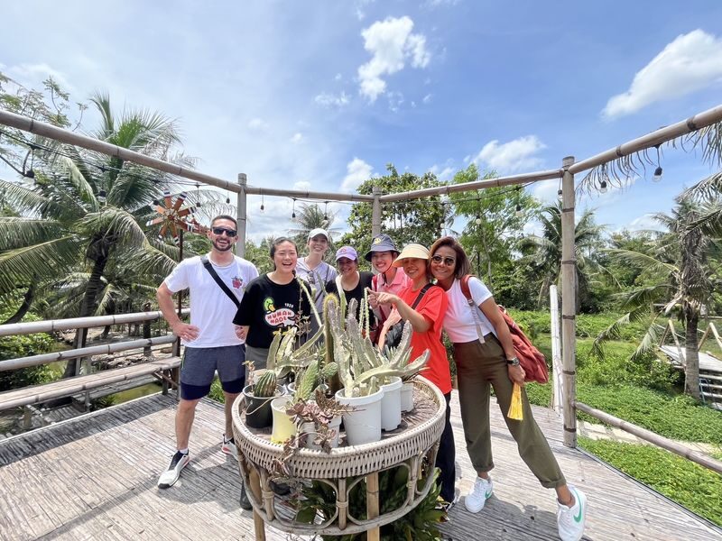 Bangkok Green Oasis Nature Bike Tour with Local Lunch - Cycling 12.5 km through the green oasis