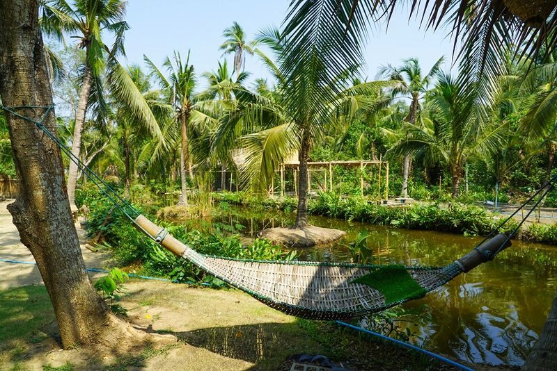 Bangkok Green Oasis Nature Bike Tour with Local Lunch - Lunch, weekend-market food, and mango dessert