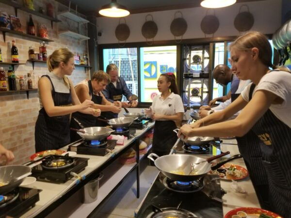 Bangkok : Half Day Cooking Class at Tingly Thai Cooking - Common Questions
