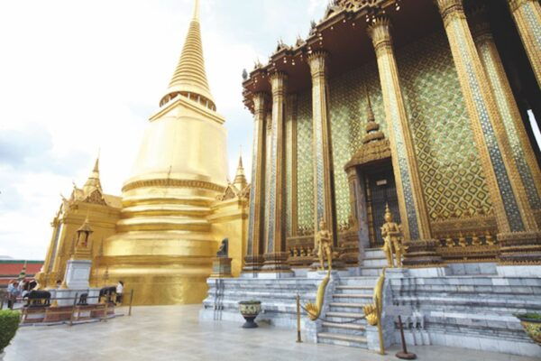 Bangkok: Half-Day Temple and Grand Palace Private Tour - Common Questions