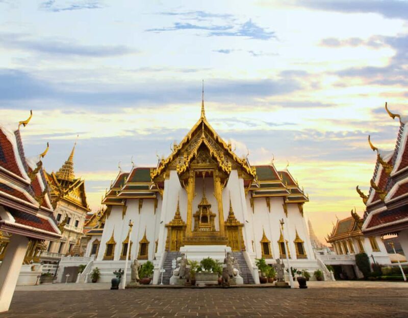 Bangkok: Highlights Tour of Grand Palace, Temples & Markets - Transportation, Timing, and Practical Tips