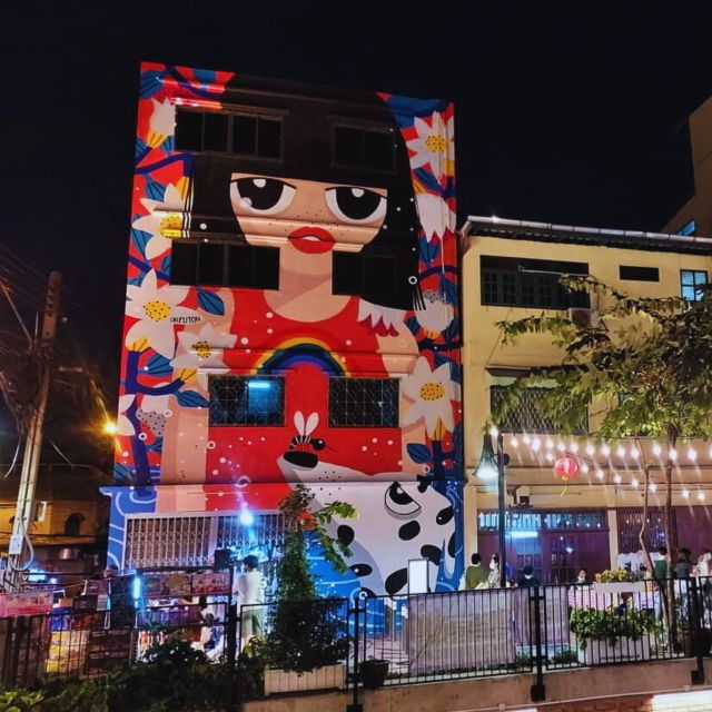 Bangkok: Historic Alleys, Bustling Night Market, Explored - Taking in the Bustling Night Market