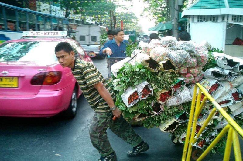 Bangkok: Historical Temples Tour & Hidden Bar at Sunset - Good To Know