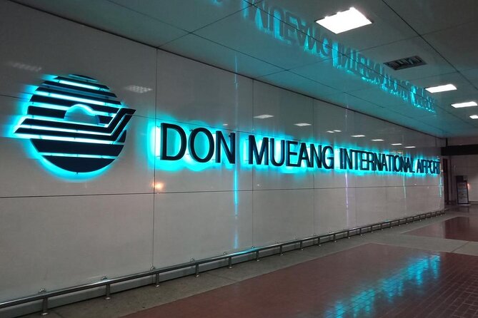 Bangkok Hotel Pick up to DMK Don Mueang Airpor ,Suvarabhumi Airport MAX 3PAX - Maximum 3 Passengers per Booking