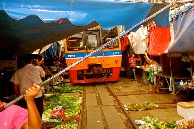 Bangkok: Join Tour Train Market - Damnern Saduak Floating Market - Common Questions