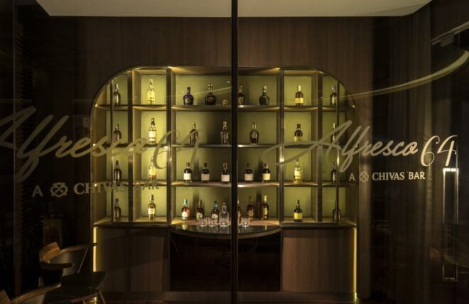 Bangkok: Lebua Rooftop Bar Reservation & Round-Trip Transfer - Review Summary