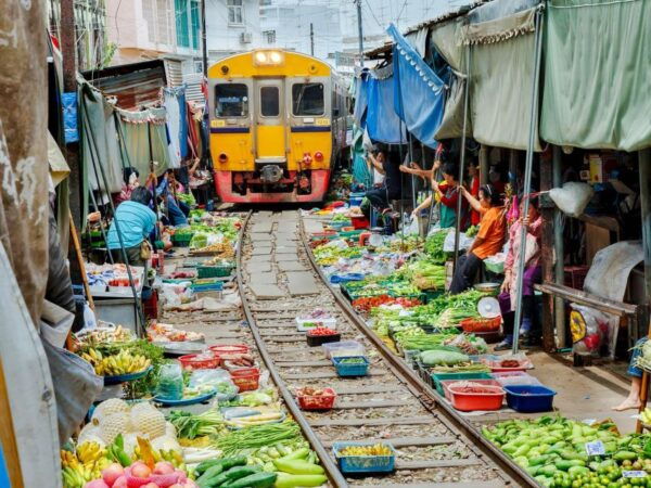 Bangkok: Maeklong Railway & Amphawa Floating Market Day Trip - Sunset River Cruise