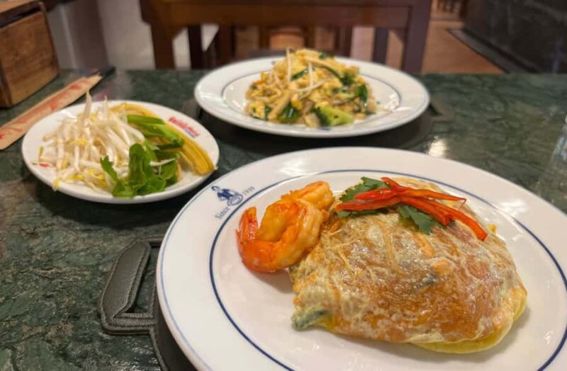 Bangkok Michelin Food Tour (3 Food stops, 8 tastings) - The Sum Up