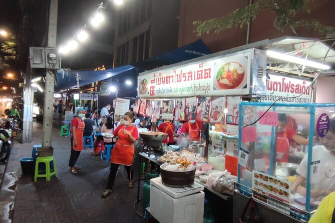 Bangkok: Michelin Guide Street Food Tour by Tuk Tuk - Tuk Tuk Ride