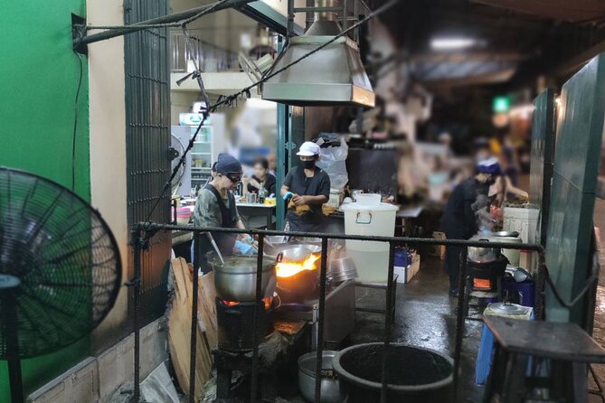 Bangkok: Michelin Guide Street Food Tour by Tuk Tuk - Expert Guide and Inclusions