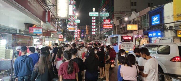 Bangkok: Michelin Guide Street Food Tour by Tuk Tuk - Michelin-Recommended Street Stalls
