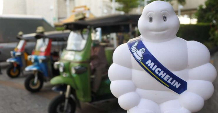 Bangkok: Michelin Guide Street Food Tour by Tuk Tuk - Experience