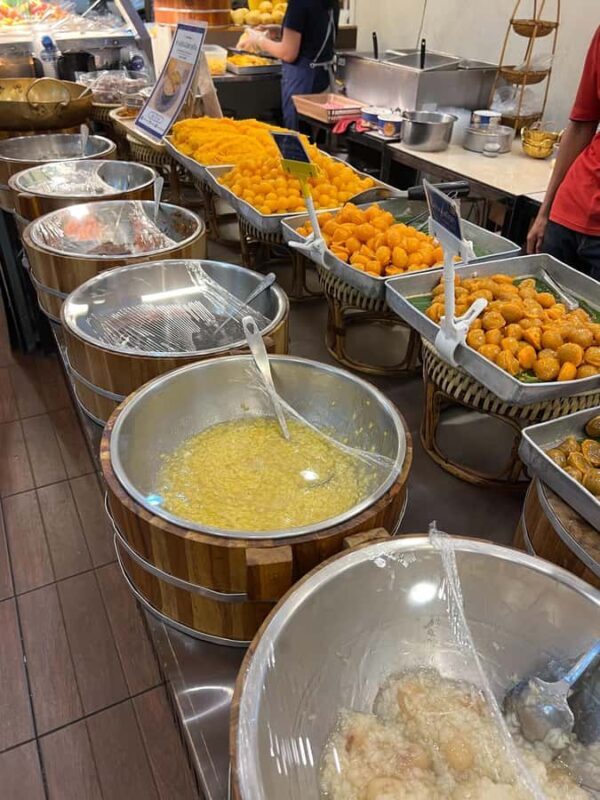 Bangkok Michelin Tastes & Viral Eats -BanthatThong Food Tour - Who Will Love This Tour?