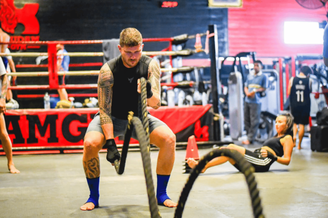 Bangkok: Muay Thai Training Class by Krudam Gym@Sukhumvit 36 - Community Atmosphere