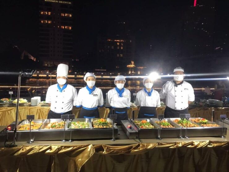 Bangkok: New Year Eve White Orchid Cruise - Luxurious Chao Phraya River Journey