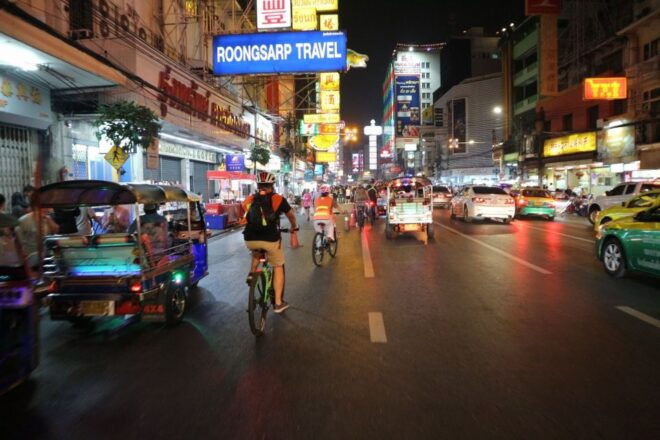 Bangkok: Night Bike Ride and Dinner at a Local Restaurant - Free Cancellation and Flexible Booking