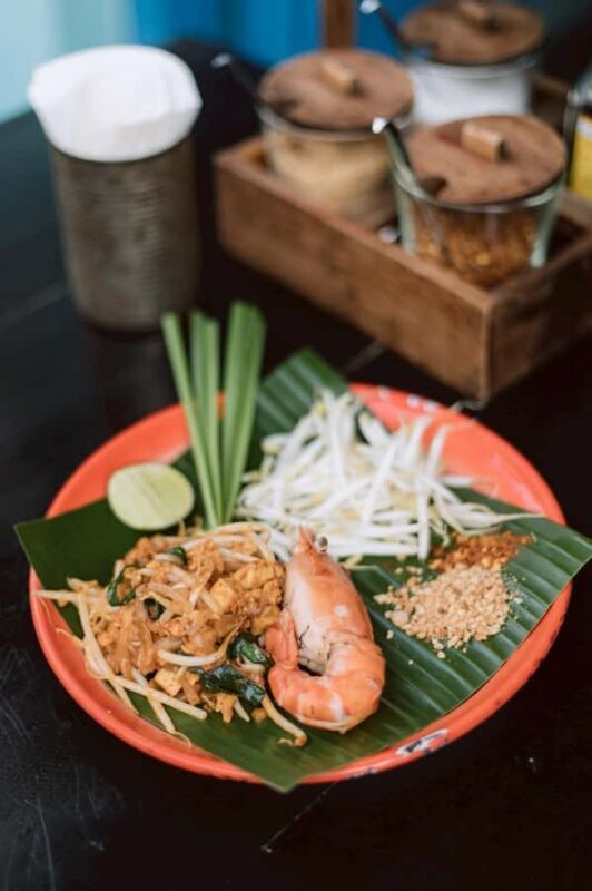 Bangkok: Night Food Tour with Tuk-Tuk and Riverboat - Exploring the Tour in Detail