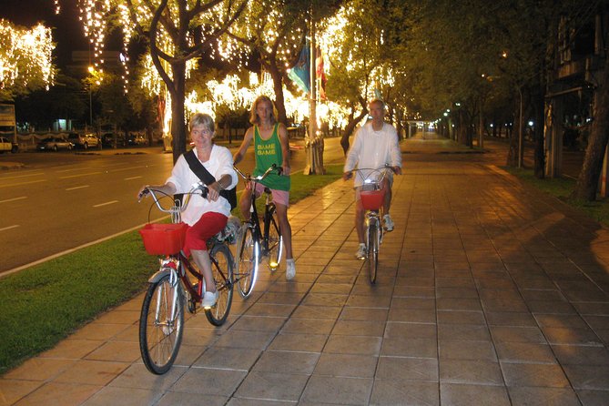Bangkok Night Tour By Bike - Tour Details
