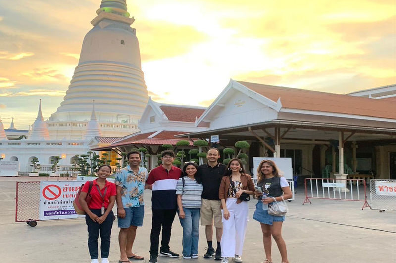 Bangkok Night Tour: Food, Temple & Tuk-Tuk - Starting near Wongwian Yai