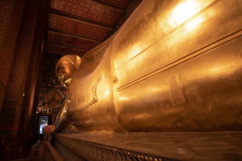 Bangkok Night Tour: Wat Arun, Wat Pho, Chinatown & Tuk Tuk Thrills - The tuk-tuk ride to Yaowarat