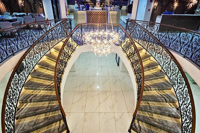 Bangkok: Noah 6 Stars Luxury Chao phraya River Dinner Cruise - Good To Know