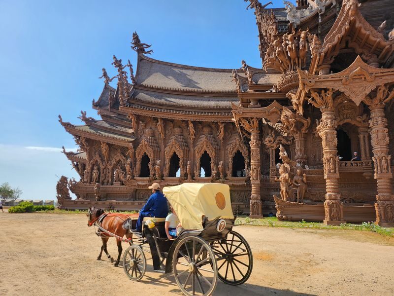 Bangkok Nong Nooch & Sanctuary of Truth Full-Day City Highlights Tour - Transport and group size: convenient, but not always predictable