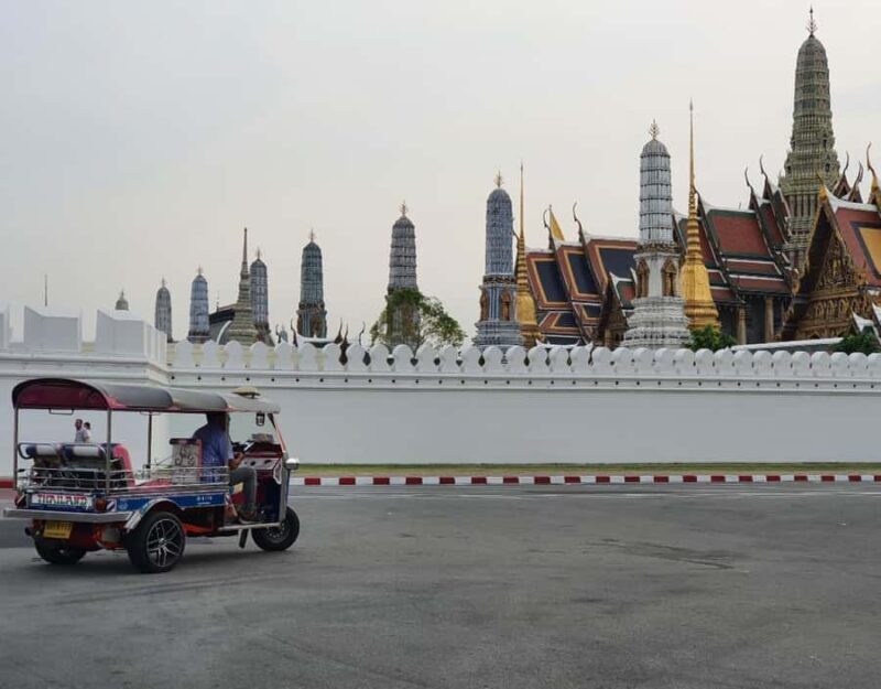 Bangkok: Old City Electric Tuk-Tuk Tour with Guide - Who Will Love This Tour