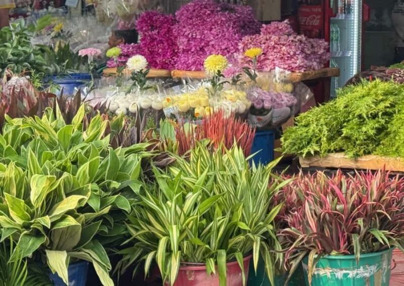 Bangkok old town: Hidden Gems Tour with Michelin Guide Lunch - Exploring Bangkok’s Old Town: An Unforgettable Half-Day Journey