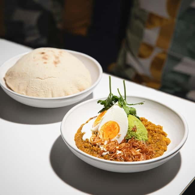 Bangkok: Open Bar l Public House Sukhumvit 31 Hotel - An In-Depth Look at Bangkok’s Open Bar Experience