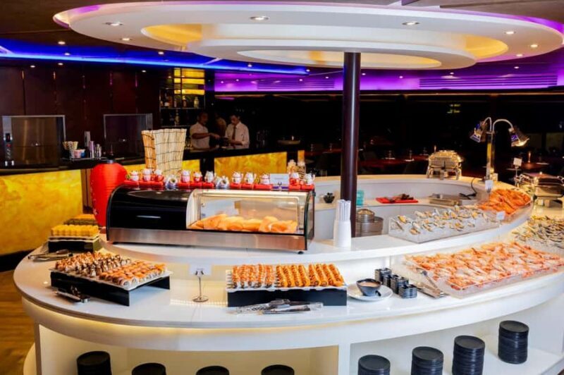 Bangkok: Opulence Luxury Buffet Dinner Cruise with Live Band - Good To Know